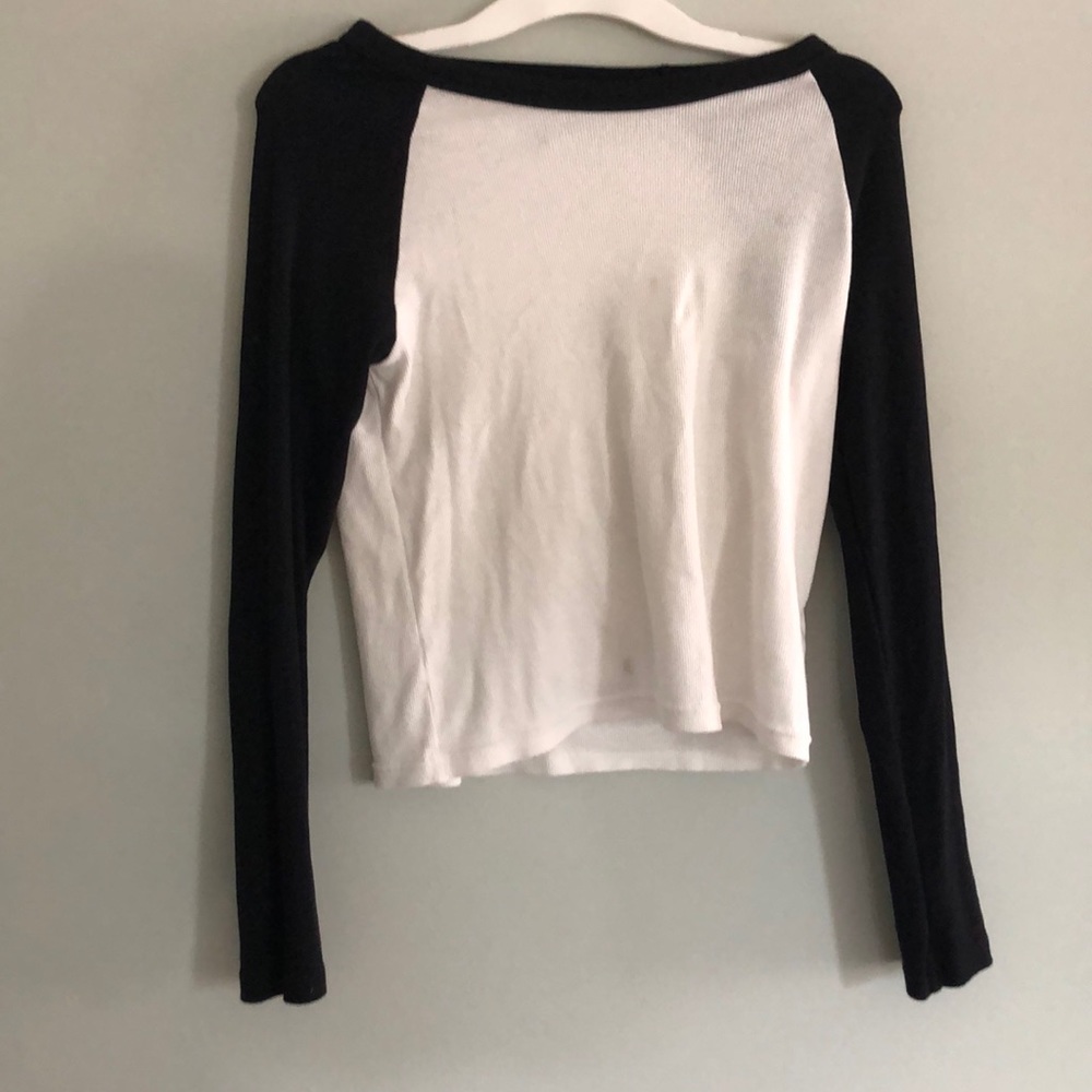 Baseball T-shirt Black sleeve and white shirt